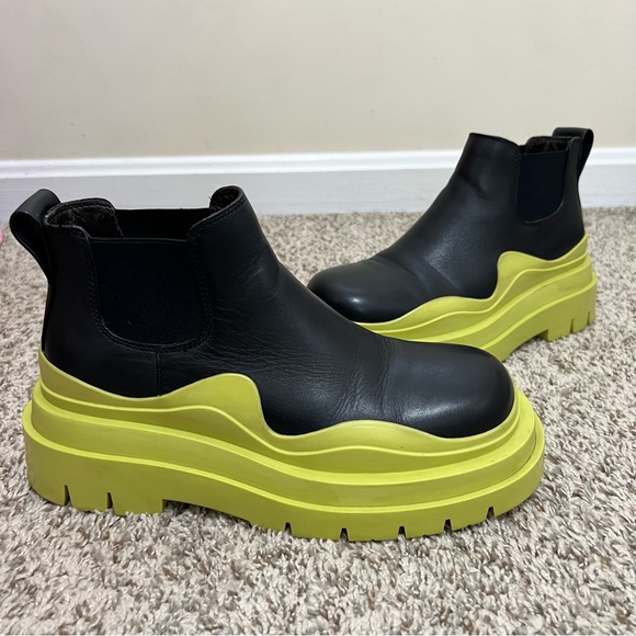 Bottega Veneta Tire Chelsea Boot Black Seagrass Women's Size 37 (US 7) - Picture 2 of 14